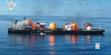 Йеменские хуситы начали предупреждать об атаках капитанов кораблей, — Reuters