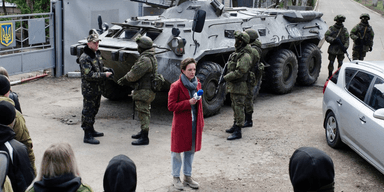 Раніше жили і працювали в Україні: які актори знялися у стрічці про окупацію Криму (фото)