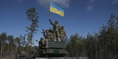 Мобілізація 500 тис до ЗСУ: чи дійсно на одного бійця треба 1 млн грн, — політолог (відео)