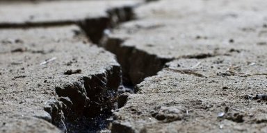 В Україні можуть відчути потужний землетрус: які регіони труситиме найбільше (карта)