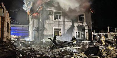 РФ запускає по Україні приблизно 1000 дронів і ракет за місяць, — Зеленський (відео)