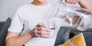 Чому взимку потрібно пити більше води: 10 головних причин