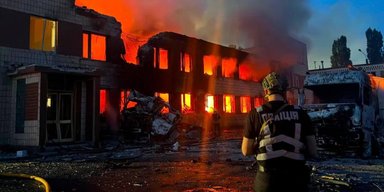Росіяни атакували балістикою два райони Києва: спалахнули пожежі, загинули люди (фото)