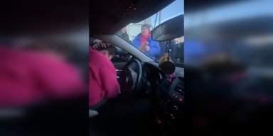 "Людям накипело": в Космаче рассказали подробности избиения женщины с ребенком