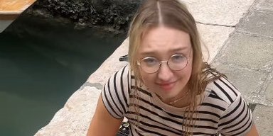 Google Maps "збив" туристку з маршруту: жінка впала в канал у Венеції (відео)