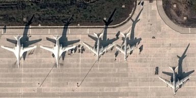 США дозволили бити їхньою зброєю по військових аеродромах у РФ, але Україна сумнівається, — WP