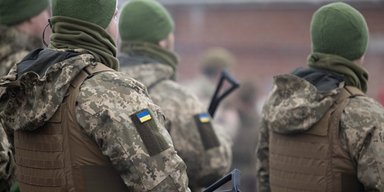 Минобороны запускает "горячую" линию для военнослужащих и их семей: что она даст