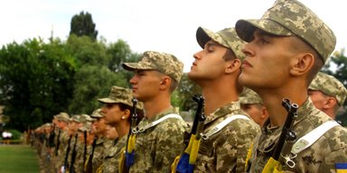 Студенти в Україні проходитимуть БЗВП з 1 вересня: чого вчитимуть і чи можуть після неї призвати