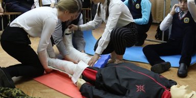 Три життєво важливі літери. Чи потрібні в українських школах уроки ОБЖ і як зробити їх цікавими
