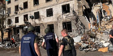 Электротранспорт остановился: половина Харькова обесточена после обстрела РФ