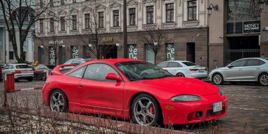 Звезда 90-х: в Киеве заметили знаменитый доступный спорткар из Японии (фото)