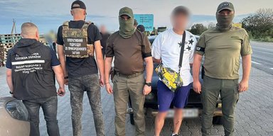 Спланировал маршрут в Молдову за $10 000: ГПСУ задержала "проводника" уклонистов (фото)