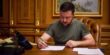 Зеленський підписав закон про заборону РПЦ: УПЦ МП має 9 місяців, щоб розірвати стосунки з Москвою