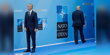 Як Трамп ледь не розвалив НАТО: вийшли мемуари колишнього генсека альянсу