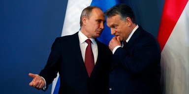 На какую страну ЕС рассчитывает Кремль после поражения Орбана: это не Словакия, — WP