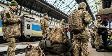Персонал отримав інструкції: в "УЗ" пояснили, як купити квиток під час технічного збою