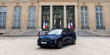 Новим президентським авто Емманюеля Макрона став спортивний кросовер Renault (фото)