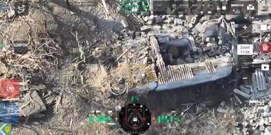 Пехотинец РФ дистанционно сдался в плен FPV-дрону ВСУ: как это было (видео)