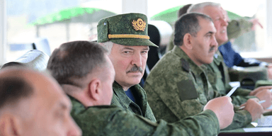 "В том числе дача Лукашенко": военные эксперты раскрыли, что может быть среди 500 целей Украины в Беларуси