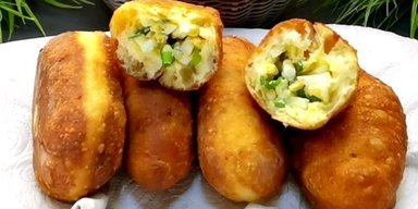 Самая вкусная начинка: рецепт жареных пирожков с зеленым луком и яйцом