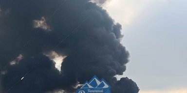 В Донецке прогремели взрывы: соцсети сообщают о прилетах по базе ВС РФ (фото, видео)