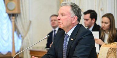 Переговоры команды Трампа, Донбасс и НПЗ: какие требования предъявляют США и РФ Украине