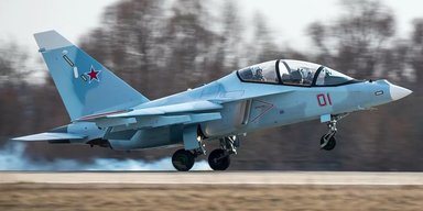 РФ модернизирует учебный самолет Як-130 до уровня штурмовика Су-25: что получится в итоге