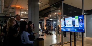 Вибори в Угорщинi: Мадяр випереджає Орбана, "Тиса" матиме бiльшiсть у парламентi