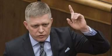 "Ми їм газ з РФ, вони нам розблокування допомоги від ЄС", — експерти про угоди зі Словаччиною