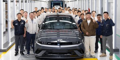 Hyundai випустили 100-мільйонний автомобіль: ним став електрокар (фото, відео)