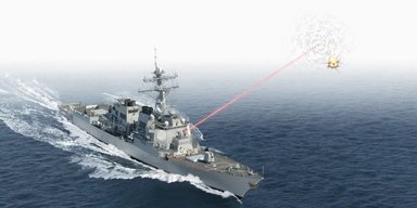 Мощный лазер ВМС США на борту эсминца поразил беспилотник: что известно
