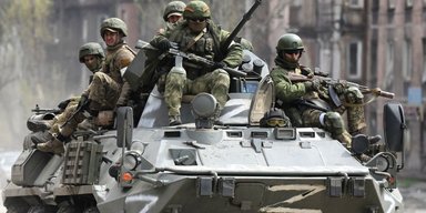 "Заходят целыми взводами": ВС РФ просачиваются в Селидово и занимают дома, — бойцы ВСУ (карта)