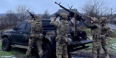 Курьез в работе ПВО: в Хмельницкой области пуля пробила магазин и застряла в котлете
