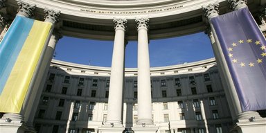 Внешние раздражители. Что стоит за попыткой Зеленского обновить  дипкорпус