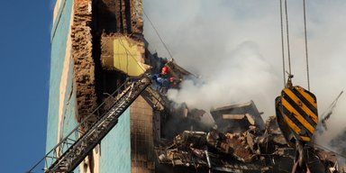 В Тернополе из-под завалов живым достали юношу: он пробыл под руинами более 8 часов