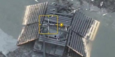 Російські війська в Курській області втопили власні БТР-Д на переправі: подробиці