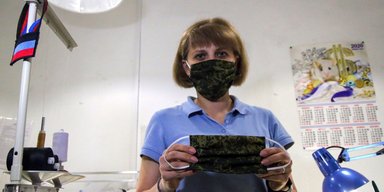 Маски под роспись и парад Победы. Как в ОРДЛО готовятся к эпидемии коронавируса