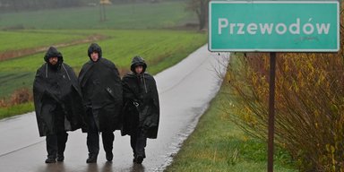 Следователи все еще не знают, откуда прилетела ракета, убившая 2 человек в Пшеводове, — Моравецкий