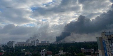 ЗС РФ атакували Київ ракетами і дронами: одна людина загинула, столиця в диму (фото, відео)
