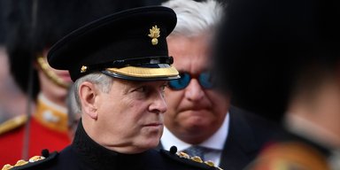 Тайная жизнь принца Эндрю: брат короля Британии не может спать без плюшевых мишек