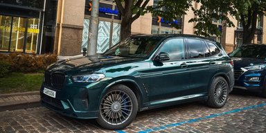 В Киеве заметили редкий спортивный кроссовер BMW с очень мощным дизелем (фото)