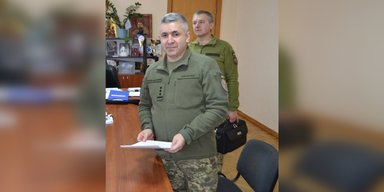 Курсанты отказались идти на построение в военной форме: начальник института угрожает выговорами — Стерненко