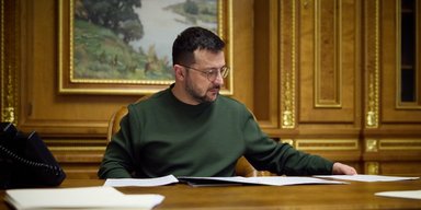 Договір із Трампом на $10-30 млрд: США купуватимуть дрони в Україні, — Зеленський