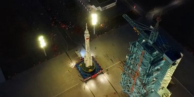 Ракета на старті: Китай замінює екіпаж станції на орбіті, який встановив світовий рекорд (відео)
