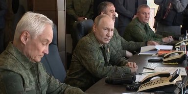 Генштаб ЗС РФ без Герасимова: Путін спостерігав за навчаннями "Запад-2025" у новому складі (відео)