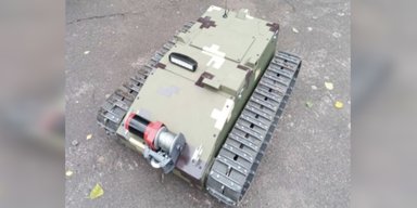 Взрывает технику и минирует поля: как украинский наземный дрон VEPR спасает солдат ВСУ