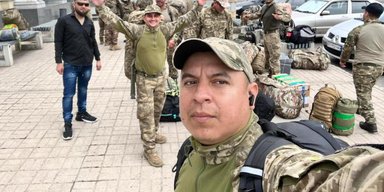 Подарок Мадуро: воевавших за Украину колумбийцев передали Москве, — Politico (фото, видео)