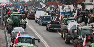 Зупинилася вся країна: протести фермерів паралізували всі дороги Польщі (фото)