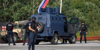 "Сербская война началась": Глава Европейского комитета по развитию НАТО призвал бомбить Белград