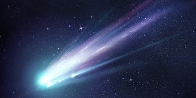 Нова комета може стати настільки яскравою, що її буде видно в небі навіть удень на початку квітня